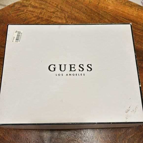 Guess Women's Honora Platform Pumps - Picture 10 of 12